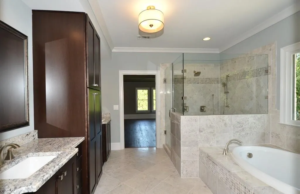 5560 Lake Forrest Drive, Atlanta, Georgia 30342, 5 Bedrooms Bedrooms, ,5 BathroomsBathrooms,Residential,Sold,5560 Lake Forrest Drive,5375744