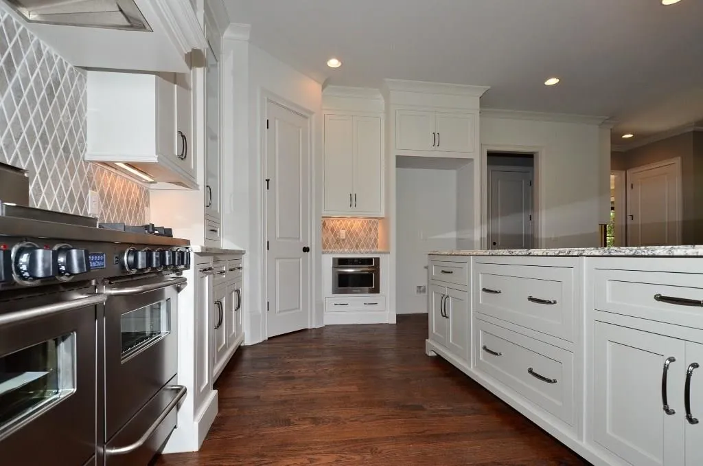 5560 Lake Forrest Drive, Atlanta, Georgia 30342, 5 Bedrooms Bedrooms, ,5 BathroomsBathrooms,Residential,Sold,5560 Lake Forrest Drive,5375744