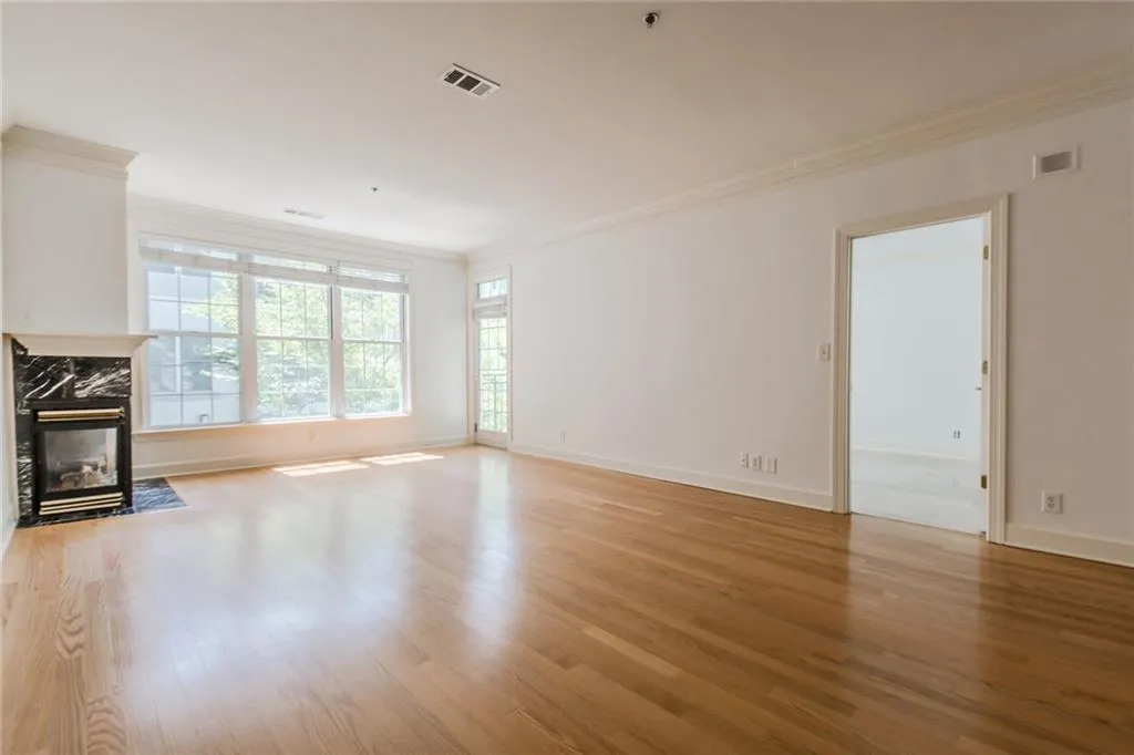 3101 Howell Mill Road Nw Unit 214, Atlanta, Georgia 30327, 1 Bedroom Bedrooms, ,1 BathroomBathrooms,Residential,Sold,3101 Howell Mill Road Nw Unit 214,6045332