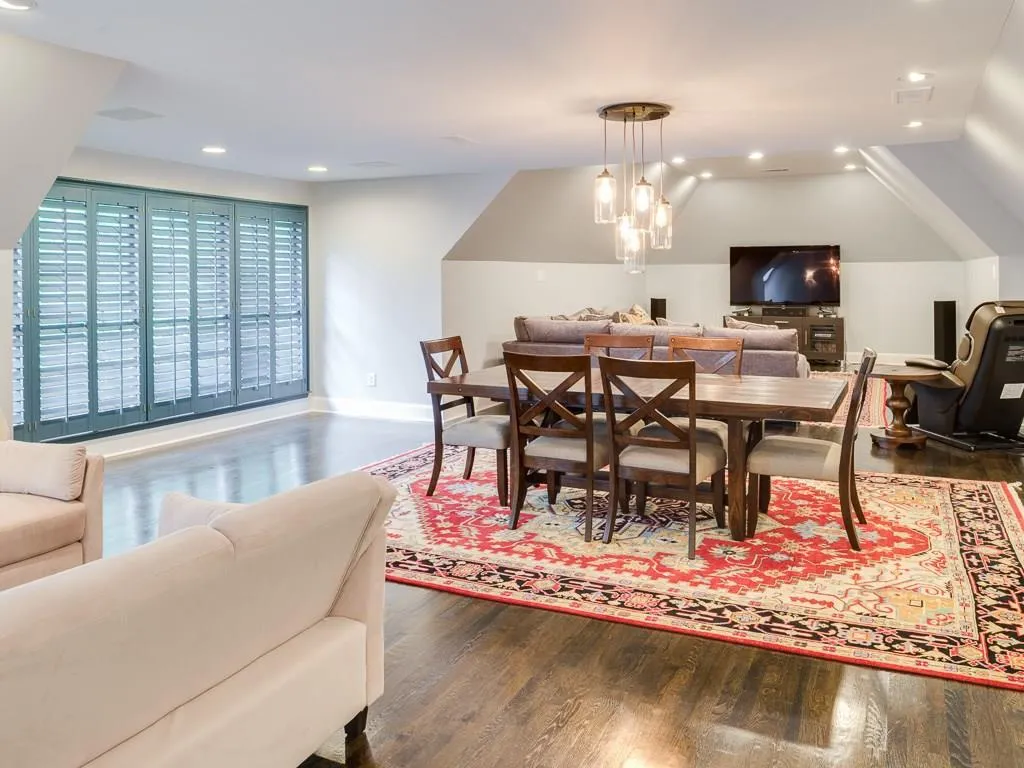 5960 River Chase Circle, Sandy Springs, Georgia 30328, 5 Bedrooms Bedrooms, ,6 BathroomsBathrooms,Residential,Sold,5960 River Chase Circle,5869945