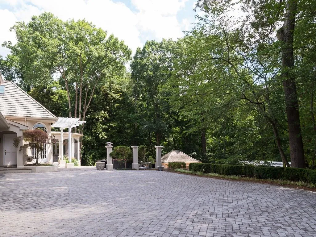 5960 River Chase Circle, Sandy Springs, Georgia 30328, 5 Bedrooms Bedrooms, ,6 BathroomsBathrooms,Residential,Sold,5960 River Chase Circle,5869945