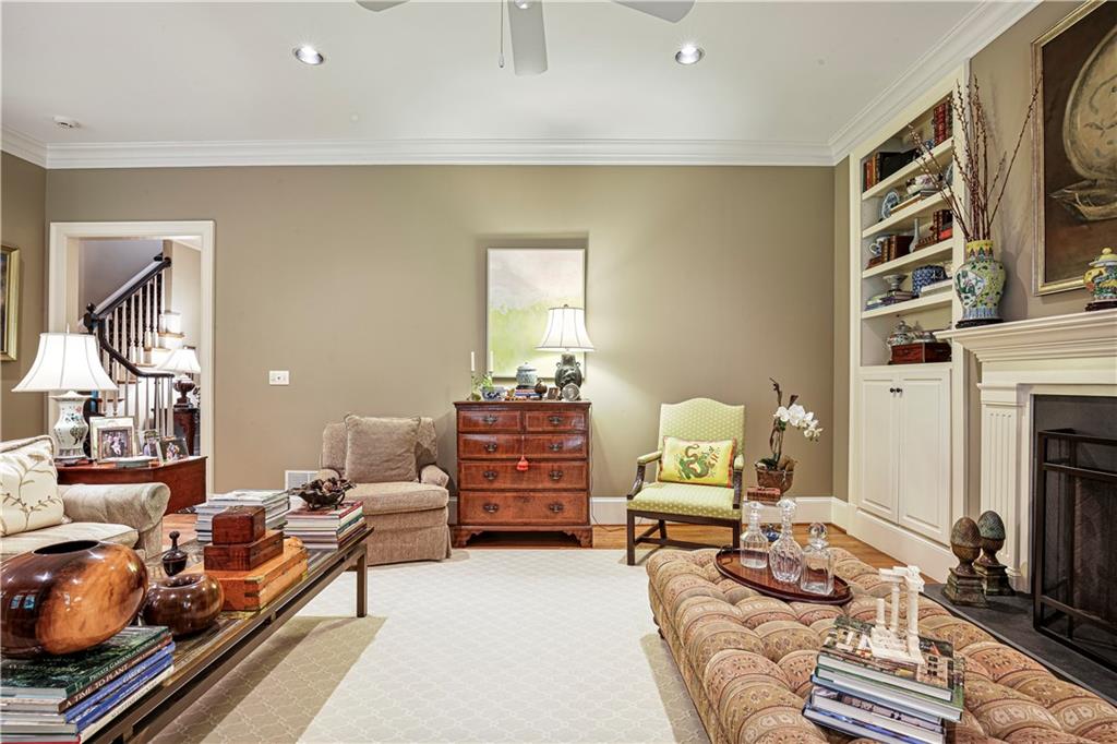 6 The Croft, Atlanta, Georgia 30342, 5 Bedrooms Bedrooms, ,4 BathroomsBathrooms,Residential,Sold,6 The Croft,7287026