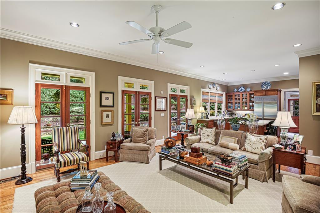 6 The Croft, Atlanta, Georgia 30342, 5 Bedrooms Bedrooms, ,4 BathroomsBathrooms,Residential,Sold,6 The Croft,7287026