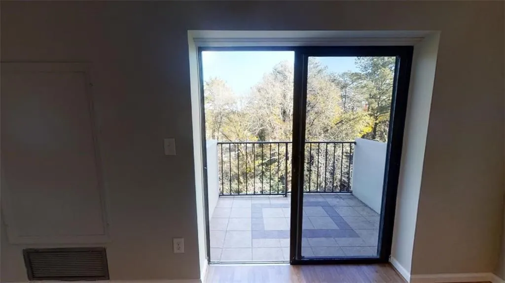 300 Johnson Ferry Road Ne Unit A501, Sandy Springs, Georgia 30328, 1 Bedroom Bedrooms, ,1 BathroomBathrooms,Residential,Sold,300 Johnson Ferry Road Ne Unit A501,6877694