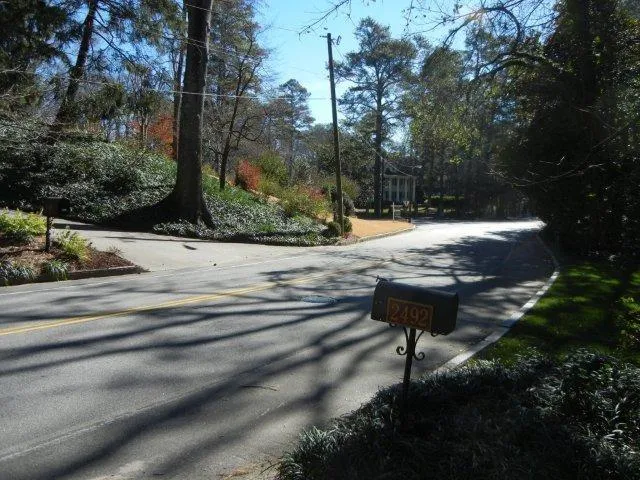 2492 Habersham Road Nw, Atlanta, Georgia 30305, 3 Bedrooms Bedrooms, ,2 BathroomsBathrooms,Residential,Sold,2492 Habersham Road Nw,5764322