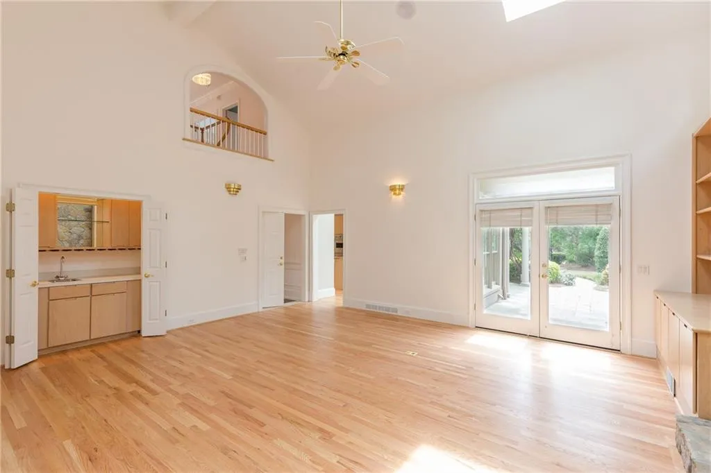 4800 Paran Oak Court Nw, Sandy Springs, Georgia 30327, 5 Bedrooms Bedrooms, ,4 BathroomsBathrooms,Residential,Sold,4800 Paran Oak Court Nw,5989297