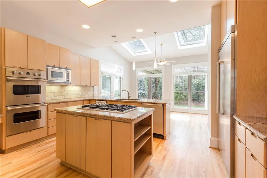 4800 Paran Oak Court Nw, Sandy Springs, Georgia 30327, 5 Bedrooms Bedrooms, ,4 BathroomsBathrooms,Residential,Sold,4800 Paran Oak Court Nw,5989297