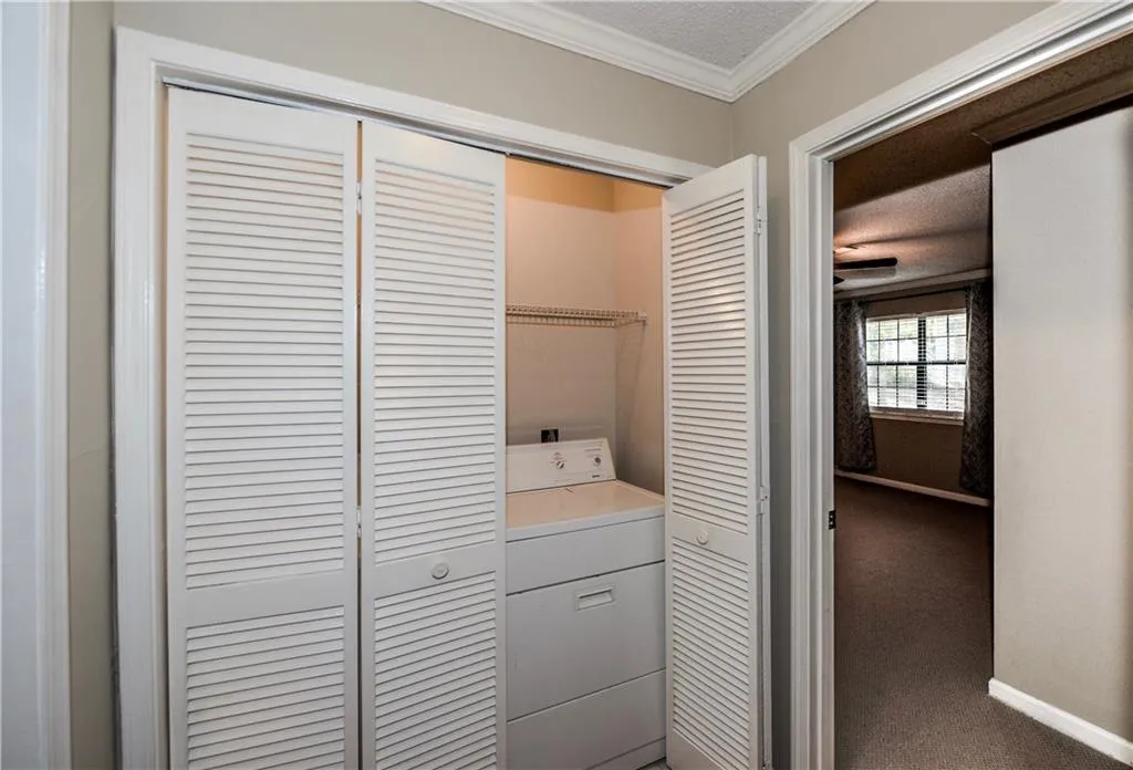 306 Barrington Hills Drive Unit 306, Sandy Springs, Georgia 30350, 2 Bedrooms Bedrooms, ,2 BathroomsBathrooms,Residential,Sold,306 Barrington Hills Drive Unit 306,5833764