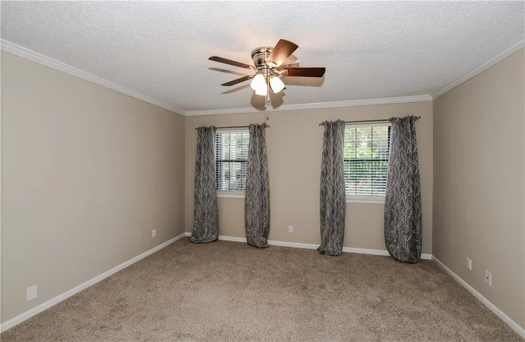 306 Barrington Hills Drive Unit 306, Sandy Springs, Georgia 30350, 2 Bedrooms Bedrooms, ,2 BathroomsBathrooms,Residential,Sold,306 Barrington Hills Drive Unit 306,5833764