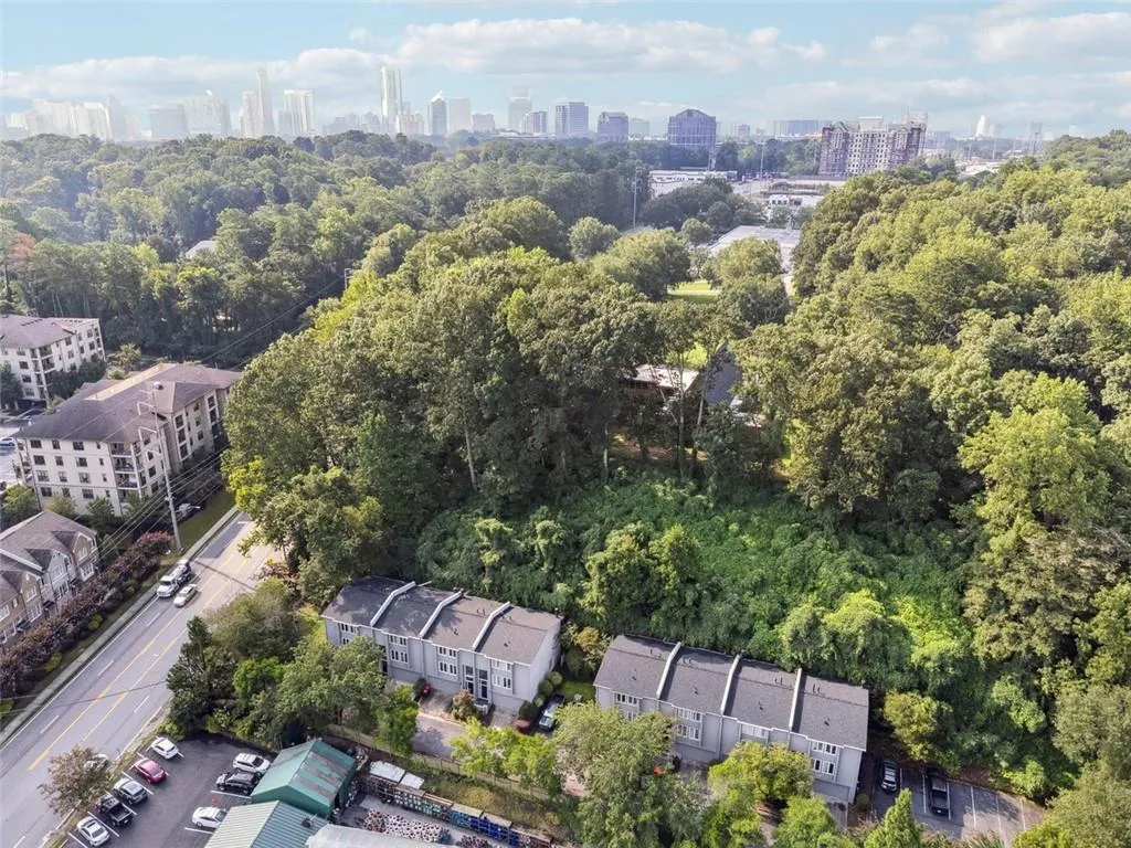 4010 Roswell Road Ne Unit A2, Atlanta, Georgia 30342, 3 Bedrooms Bedrooms, ,2 BathroomsBathrooms,Residential,For Sale,4010 Roswell Road Ne Unit A2,7636308