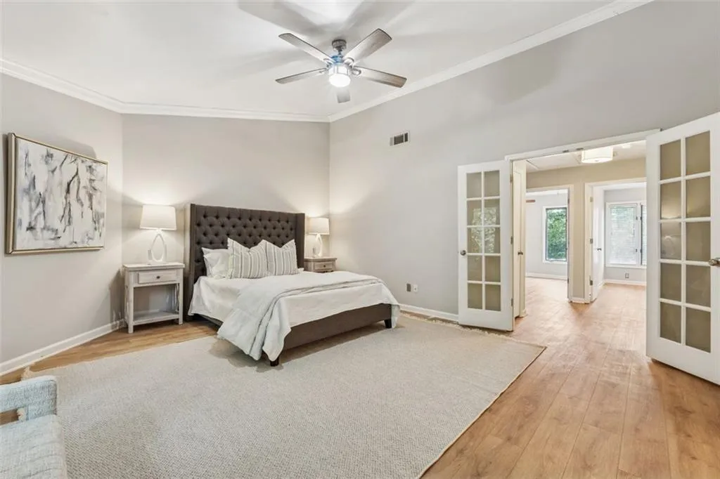 4010 Roswell Road Ne Unit A2, Atlanta, Georgia 30342, 3 Bedrooms Bedrooms, ,2 BathroomsBathrooms,Residential,For Sale,4010 Roswell Road Ne Unit A2,7636308