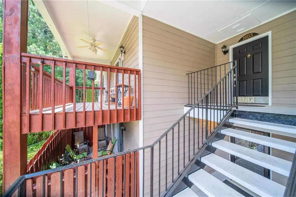 1603 Brighton Point, Sandy Springs, Georgia 30328, 2 Bedrooms Bedrooms, ,2 BathroomsBathrooms,Residential,Sold,1603 Brighton Point,6760768