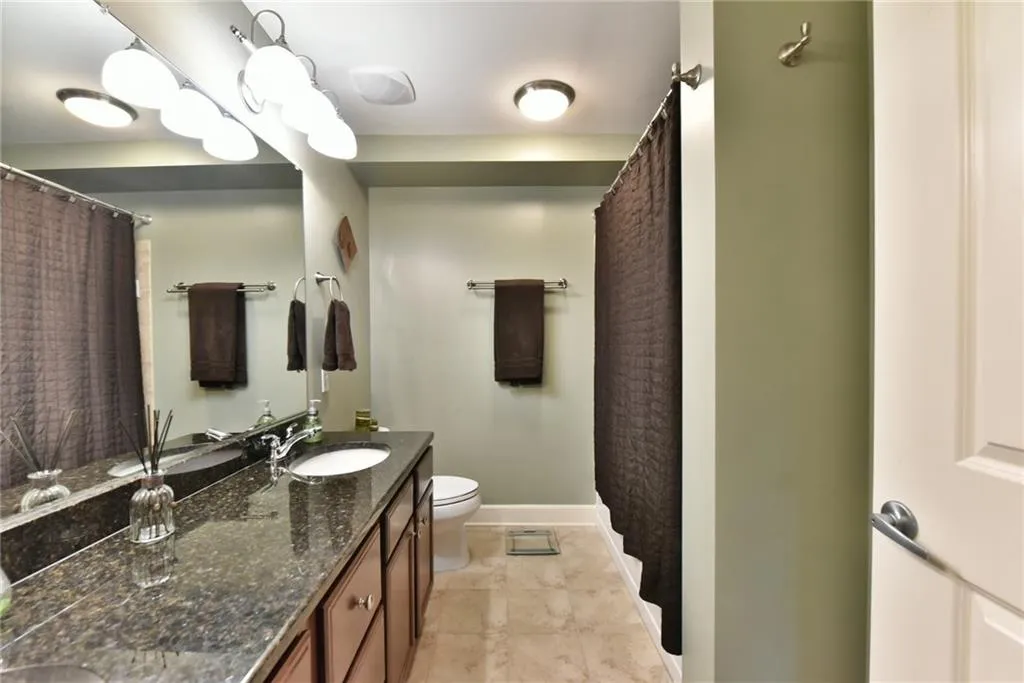 Georgia 30339, ,2 BathroomsBathrooms,Residential,Sold,5876109