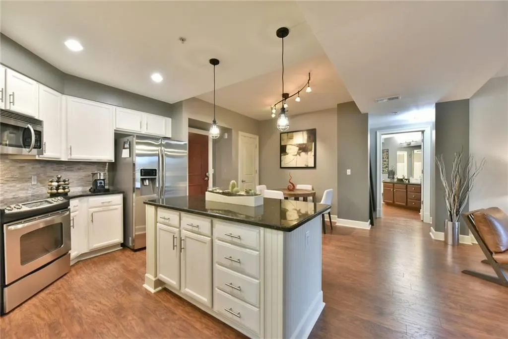 Georgia 30339, ,2 BathroomsBathrooms,Residential,Sold,5876109