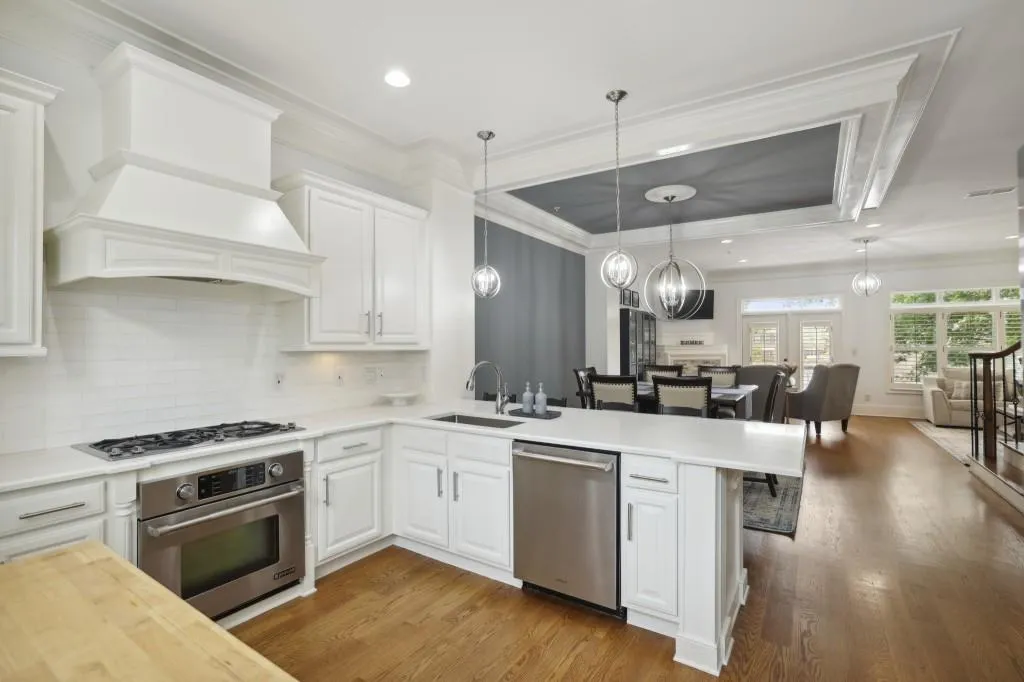 928 Boudreau Court, Sandy Springs, Georgia 30328, 3 Bedrooms Bedrooms, ,3 BathroomsBathrooms,Residential,Sold,928 Boudreau Court,7249174