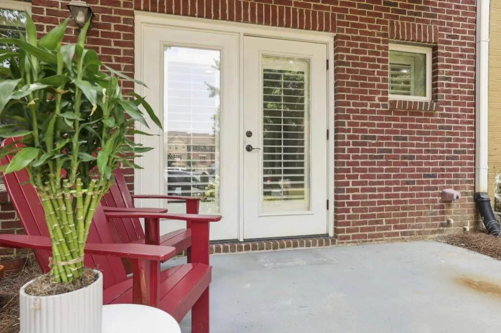 928 Boudreau Court, Sandy Springs, Georgia 30328, 3 Bedrooms Bedrooms, ,3 BathroomsBathrooms,Residential,Sold,928 Boudreau Court,7249174