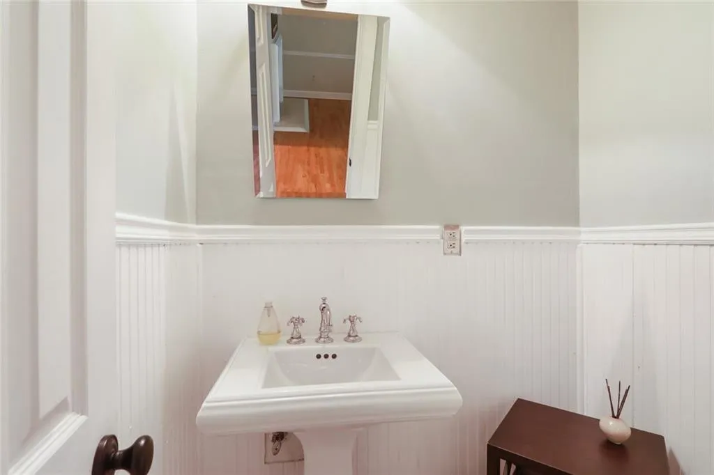 2 Westfair Court, Atlanta, Georgia 30328, 3 Bedrooms Bedrooms, ,2 BathroomsBathrooms,Residential,Sold,2 Westfair Court,6864333