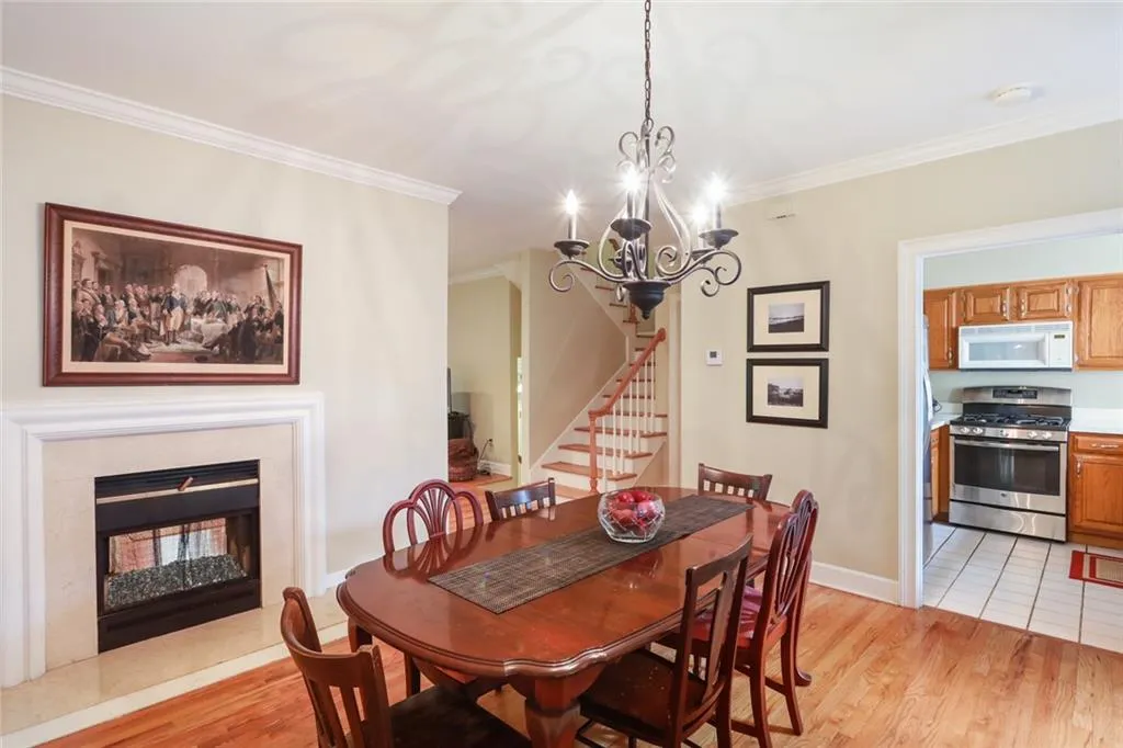 2 Westfair Court, Atlanta, Georgia 30328, 3 Bedrooms Bedrooms, ,2 BathroomsBathrooms,Residential,Sold,2 Westfair Court,6864333