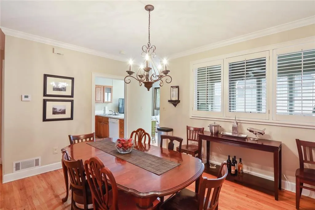 2 Westfair Court, Atlanta, Georgia 30328, 3 Bedrooms Bedrooms, ,2 BathroomsBathrooms,Residential,Sold,2 Westfair Court,6864333