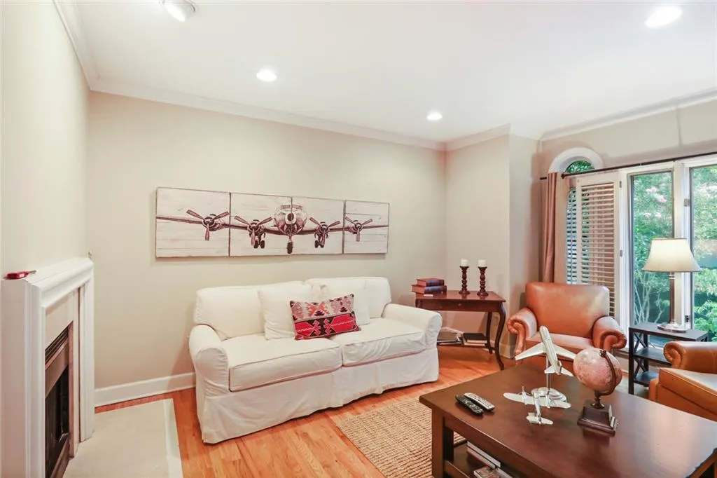 2 Westfair Court, Atlanta, Georgia 30328, 3 Bedrooms Bedrooms, ,2 BathroomsBathrooms,Residential,Sold,2 Westfair Court,6864333