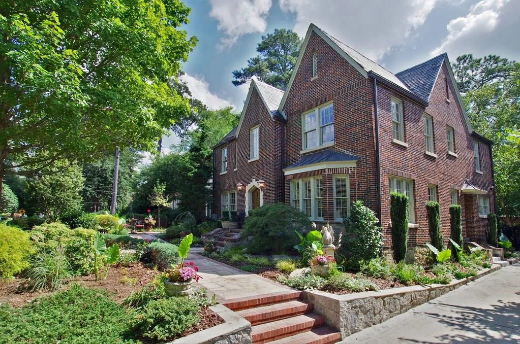 671 E Morningside Drive Ne, Atlanta, Georgia 30324, 4 Bedrooms Bedrooms, ,2 BathroomsBathrooms,Residential,Sold,671 E Morningside Drive Ne,5947118