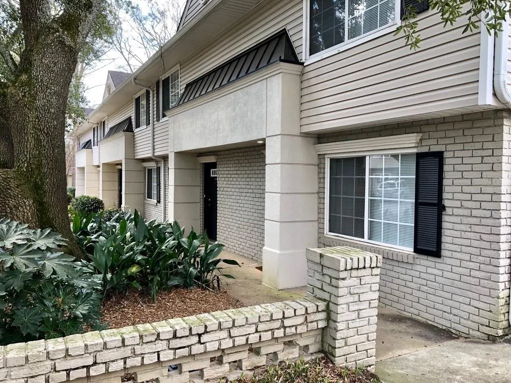 6940 Roswell Road, Atlanta, Georgia 30328, 3 Bedrooms Bedrooms, ,2 BathroomsBathrooms,Residential,Sold,6940 Roswell Road,6523887