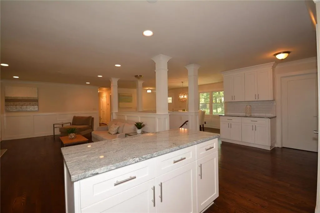 6570 Cherry Tree Lane, Sandy Springs, Georgia 30328, 4 Bedrooms Bedrooms, ,3 BathroomsBathrooms,Residential,Sold,6570 Cherry Tree Lane,5953322