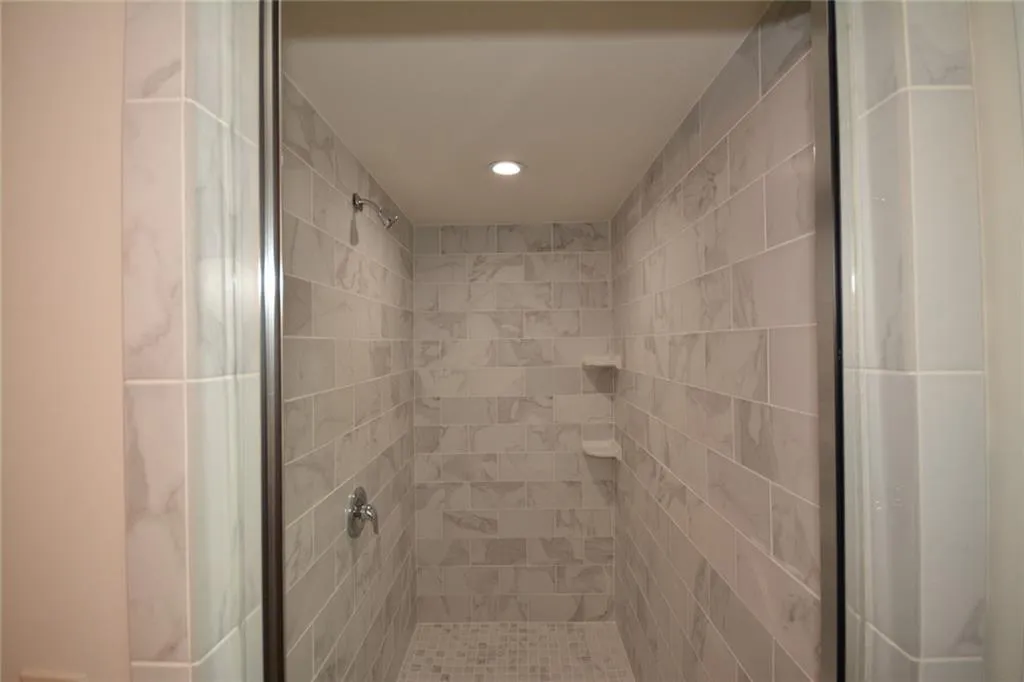 6570 Cherry Tree Lane, Sandy Springs, Georgia 30328, 4 Bedrooms Bedrooms, ,3 BathroomsBathrooms,Residential,Sold,6570 Cherry Tree Lane,5953322