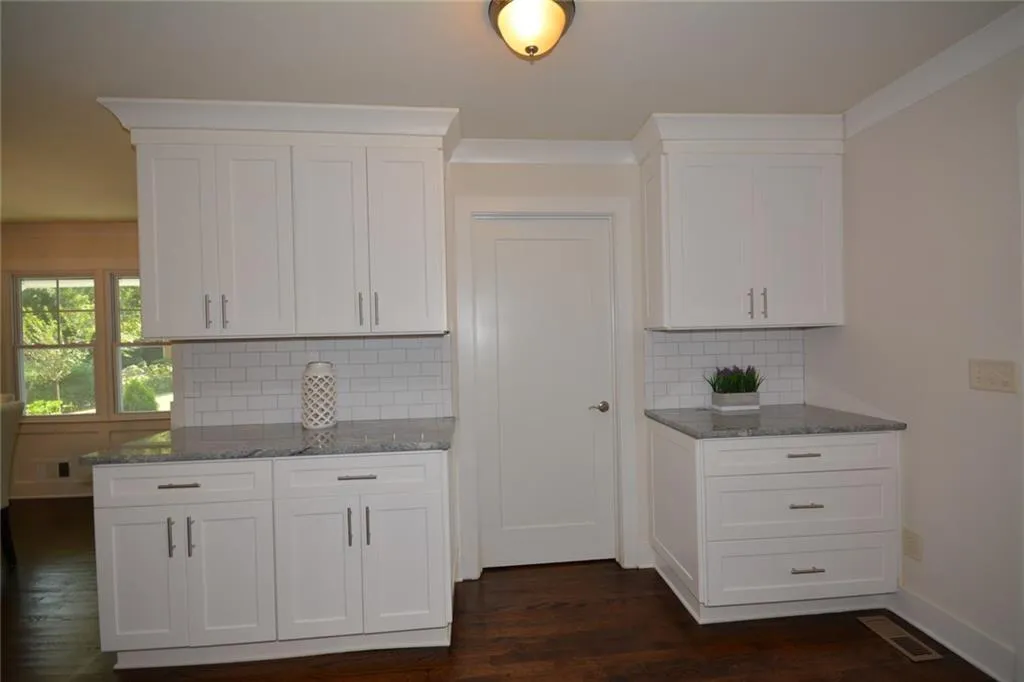 6570 Cherry Tree Lane, Sandy Springs, Georgia 30328, 4 Bedrooms Bedrooms, ,3 BathroomsBathrooms,Residential,Sold,6570 Cherry Tree Lane,5953322