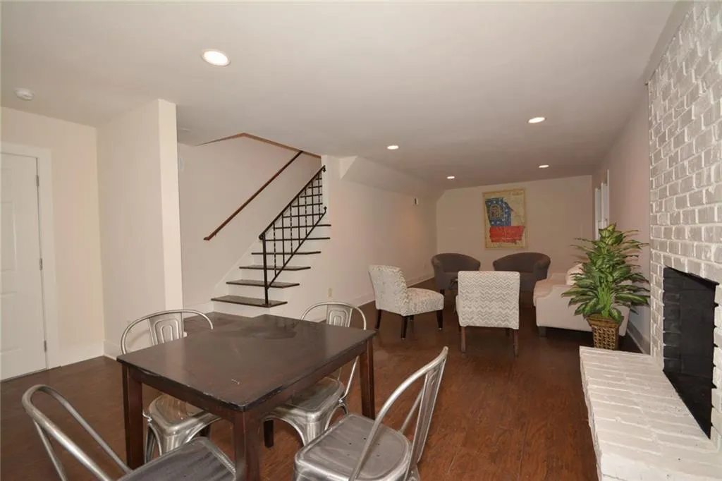 6570 Cherry Tree Lane, Sandy Springs, Georgia 30328, 4 Bedrooms Bedrooms, ,3 BathroomsBathrooms,Residential,Sold,6570 Cherry Tree Lane,5953322