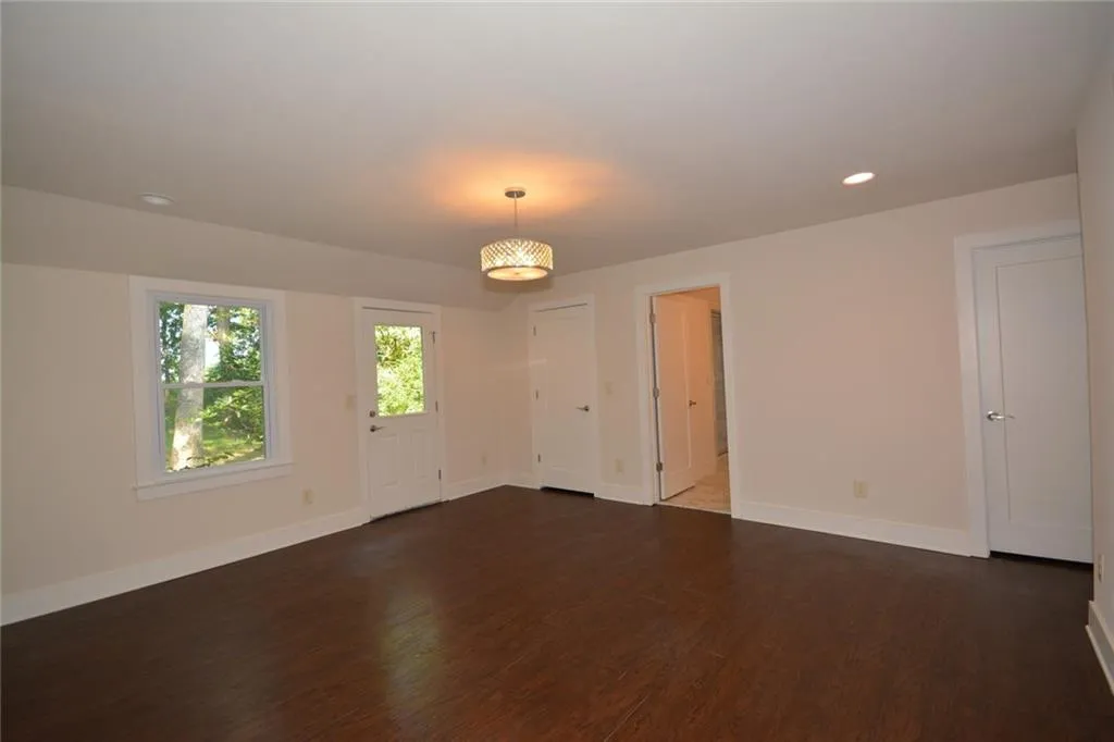 6570 Cherry Tree Lane, Sandy Springs, Georgia 30328, 4 Bedrooms Bedrooms, ,3 BathroomsBathrooms,Residential,Sold,6570 Cherry Tree Lane,5953322