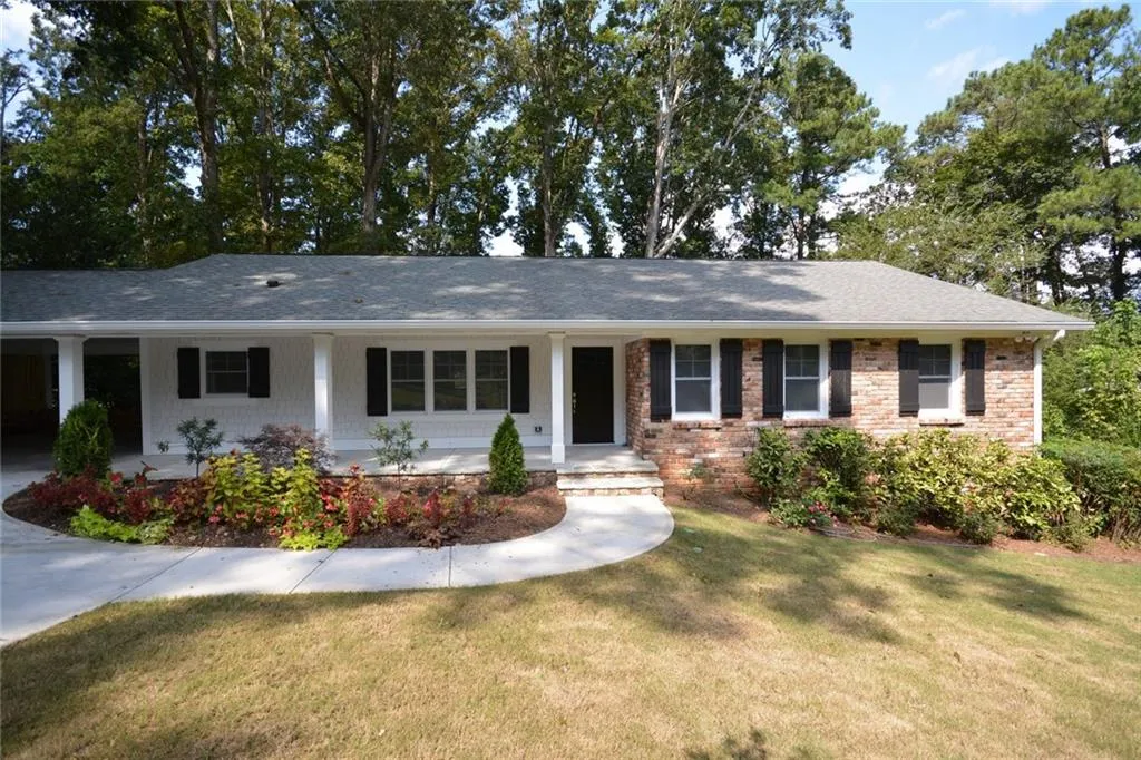 6570 Cherry Tree Lane, Sandy Springs, Georgia 30328, 4 Bedrooms Bedrooms, ,3 BathroomsBathrooms,Residential,Sold,6570 Cherry Tree Lane,5953322