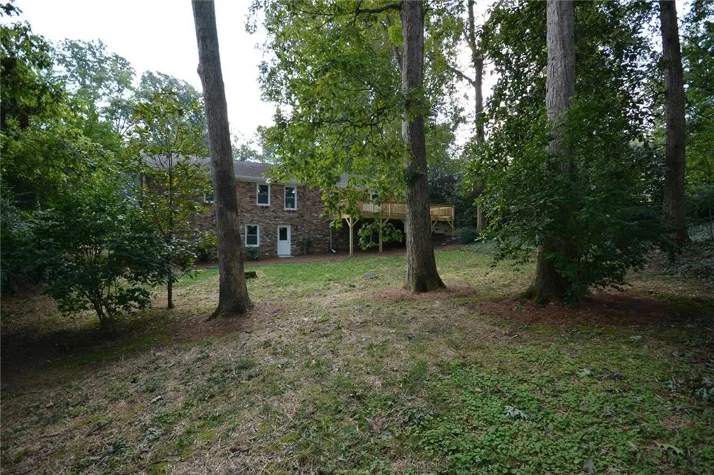 6570 Cherry Tree Lane, Sandy Springs, Georgia 30328, 4 Bedrooms Bedrooms, ,3 BathroomsBathrooms,Residential,Sold,6570 Cherry Tree Lane,5953322