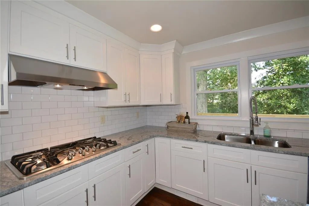 6570 Cherry Tree Lane, Sandy Springs, Georgia 30328, 4 Bedrooms Bedrooms, ,3 BathroomsBathrooms,Residential,Sold,6570 Cherry Tree Lane,5953322