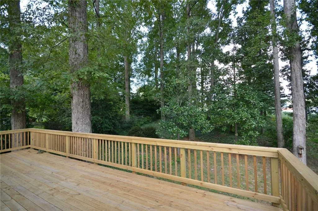 6570 Cherry Tree Lane, Sandy Springs, Georgia 30328, 4 Bedrooms Bedrooms, ,3 BathroomsBathrooms,Residential,Sold,6570 Cherry Tree Lane,5953322