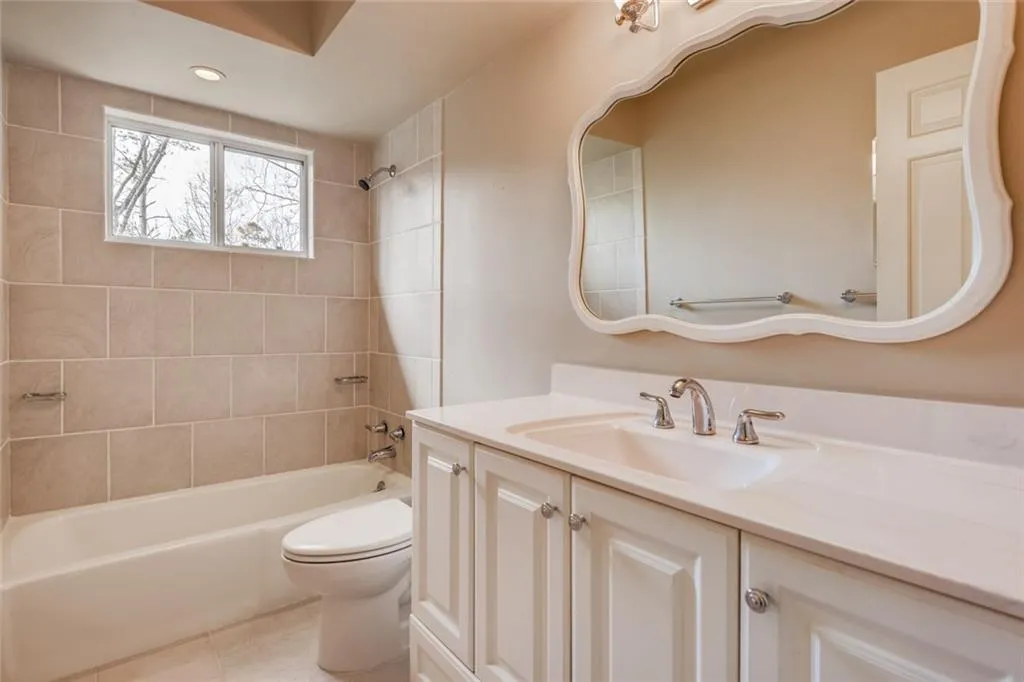 6980 Hunters Branch Drive, Sandy Springs, Georgia 30328, 5 Bedrooms Bedrooms, ,2 BathroomsBathrooms,Residential,Sold,6980 Hunters Branch Drive,6693471