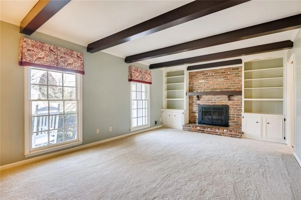 6980 Hunters Branch Drive, Sandy Springs, Georgia 30328, 5 Bedrooms Bedrooms, ,2 BathroomsBathrooms,Residential,Sold,6980 Hunters Branch Drive,6693471