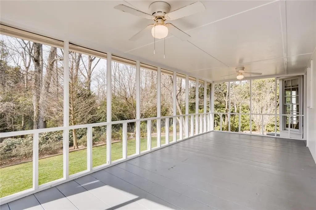 6980 Hunters Branch Drive, Sandy Springs, Georgia 30328, 5 Bedrooms Bedrooms, ,2 BathroomsBathrooms,Residential,Sold,6980 Hunters Branch Drive,6693471