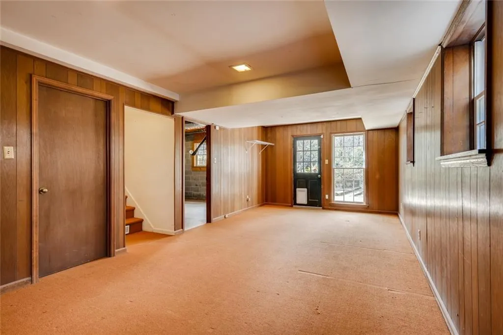 6980 Hunters Branch Drive, Sandy Springs, Georgia 30328, 5 Bedrooms Bedrooms, ,2 BathroomsBathrooms,Residential,Sold,6980 Hunters Branch Drive,6693471