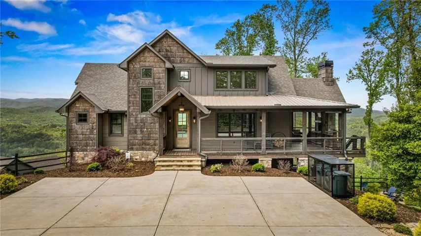 802 Overlook Drive, Blue Ridge, Georgia 30513