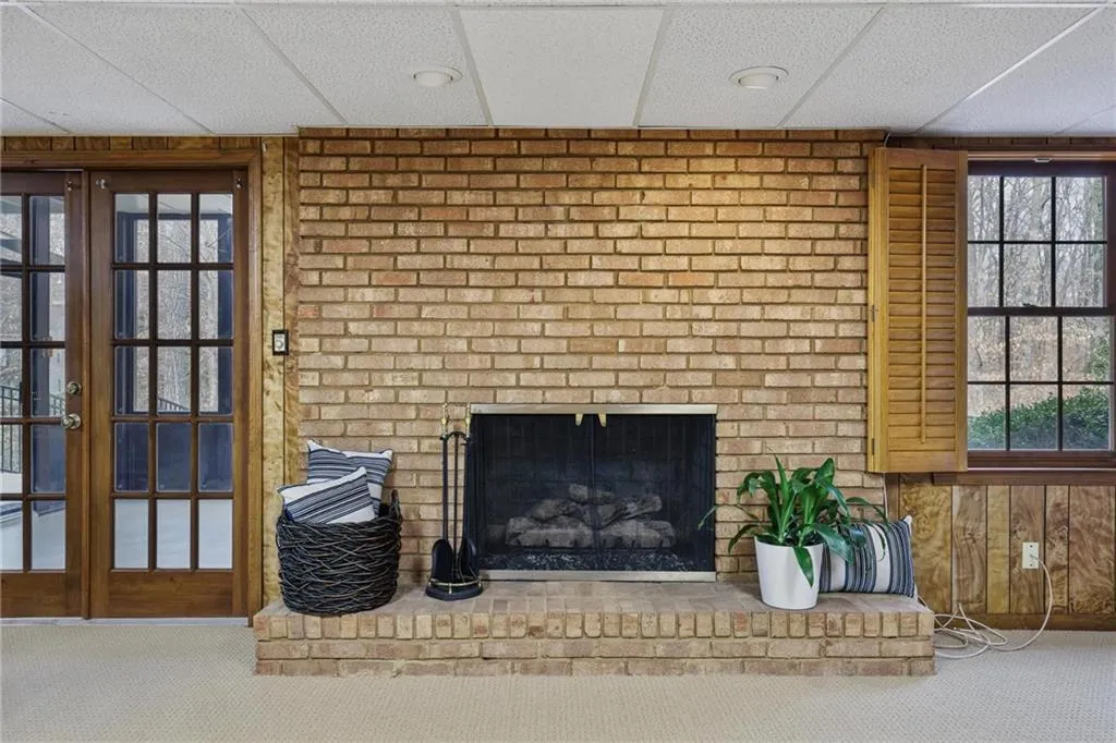 2080 Old Dominion Road, Atlanta, Georgia 30350, 6 Bedrooms Bedrooms, ,5 BathroomsBathrooms,Residential,For Sale,2080 Old Dominion Road,7707544