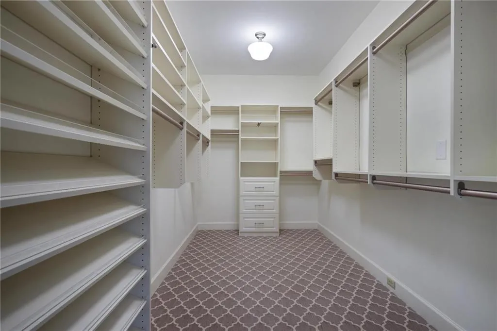 2080 Old Dominion Road, Atlanta, Georgia 30350, 6 Bedrooms Bedrooms, ,5 BathroomsBathrooms,Residential,For Sale,2080 Old Dominion Road,7707544