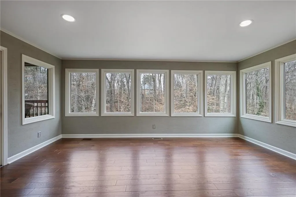 2080 Old Dominion Road, Atlanta, Georgia 30350, 6 Bedrooms Bedrooms, ,5 BathroomsBathrooms,Residential,For Sale,2080 Old Dominion Road,7707544