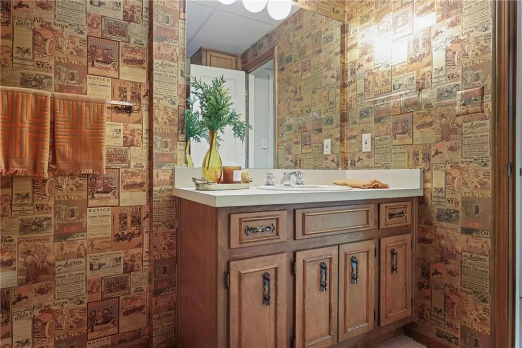 2080 Old Dominion Road, Atlanta, Georgia 30350, 6 Bedrooms Bedrooms, ,5 BathroomsBathrooms,Residential,For Sale,2080 Old Dominion Road,7707544