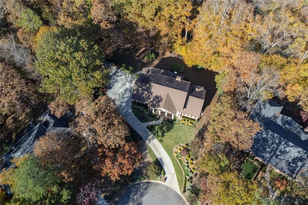 2080 Old Dominion Road, Atlanta, Georgia 30350, 6 Bedrooms Bedrooms, ,5 BathroomsBathrooms,Residential,For Sale,2080 Old Dominion Road,7707544