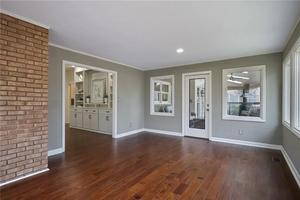 2080 Old Dominion Road, Atlanta, Georgia 30350, 6 Bedrooms Bedrooms, ,5 BathroomsBathrooms,Residential,For Sale,2080 Old Dominion Road,7707544
