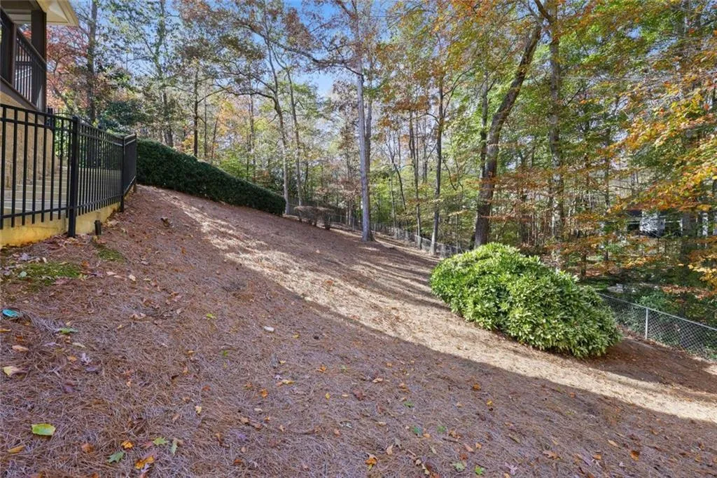 2080 Old Dominion Road, Atlanta, Georgia 30350, 6 Bedrooms Bedrooms, ,5 BathroomsBathrooms,Residential,For Sale,2080 Old Dominion Road,7707544