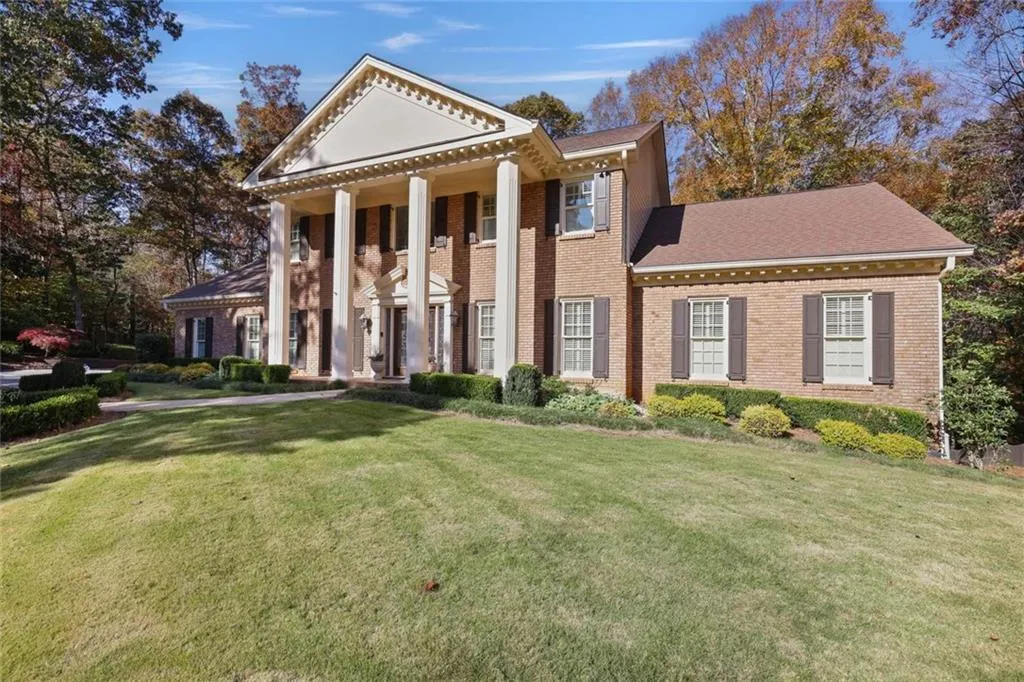 2080 Old Dominion Road, Atlanta, Georgia 30350, 6 Bedrooms Bedrooms, ,5 BathroomsBathrooms,Residential,For Sale,2080 Old Dominion Road,7707544