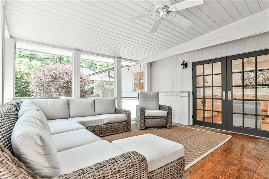 501 Carolwood Lane, Atlanta, Georgia 30342, 3 Bedrooms Bedrooms, ,2 BathroomsBathrooms,Residential,Sold,501 Carolwood Lane,7218761