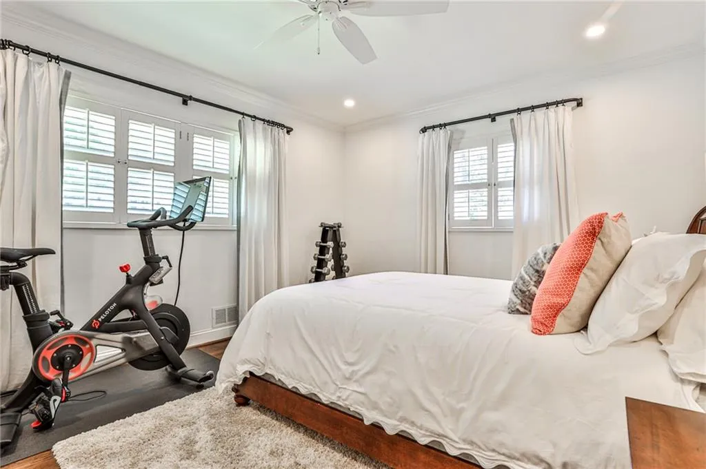 501 Carolwood Lane, Atlanta, Georgia 30342, 3 Bedrooms Bedrooms, ,2 BathroomsBathrooms,Residential,Sold,501 Carolwood Lane,7218761